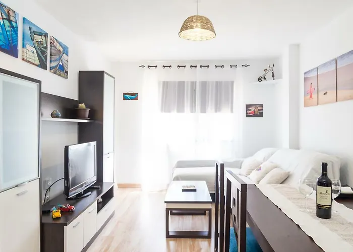 Marina House Center *