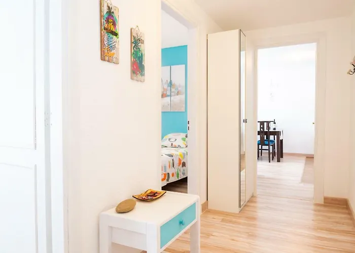 Marina House Center 公寓