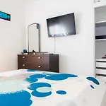 Marina House Center דירה