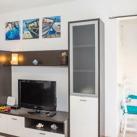 Marina House Center * קורלחו